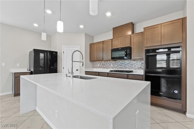 Building Photo - 8338 Carmentis Ave