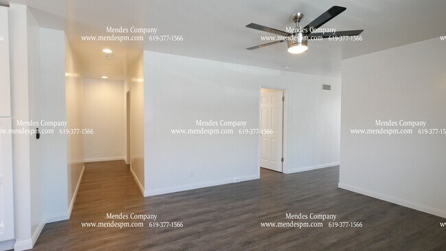 Foto del edificio - 5545 Mary Lane Dr