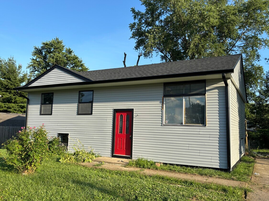 Building Photo - 981 W County Line Rd