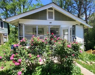 Building Photo - 90 Oakwood St