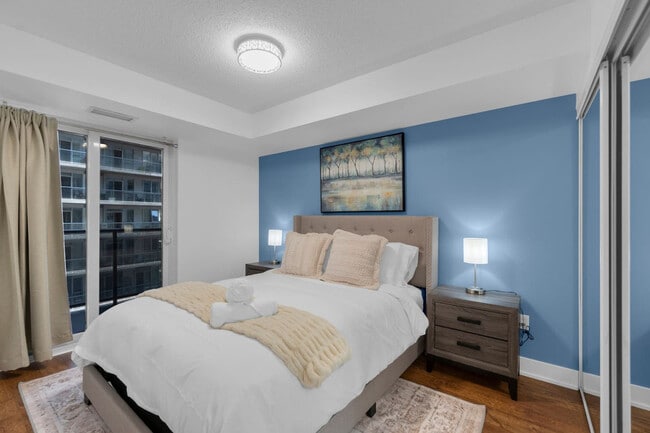 Building Photo - 26 Blue Jays Way