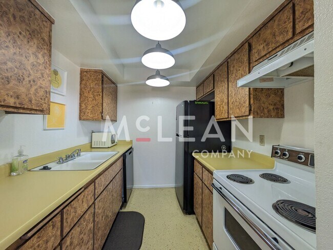 Foto del edificio - Stylish 1-Bedroom Upstairs Apartment with ...