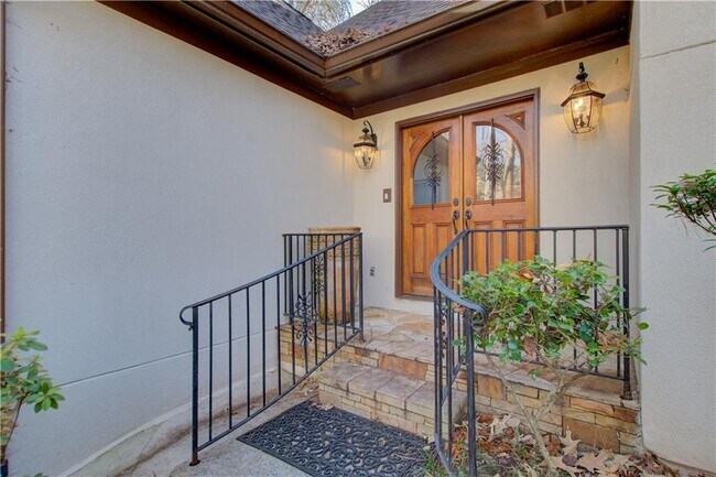 Foto del edificio - 620 Allen Ct NW