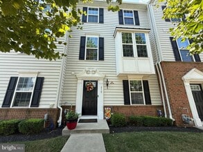 Building Photo - 210 Compass Dr