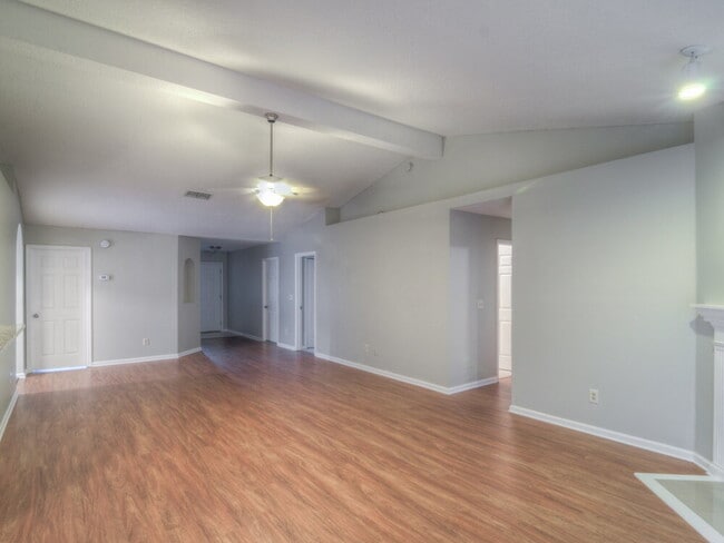 Building Photo - 552 Sparrow Branch Cir