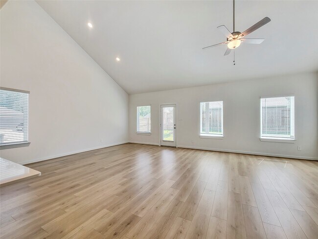 Building Photo - 1609 Hopson Rnch Dr