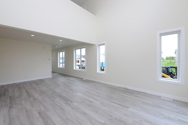 Foto del edificio - 169 Pine Ave