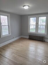 Building Photo - 76 Kibbe St