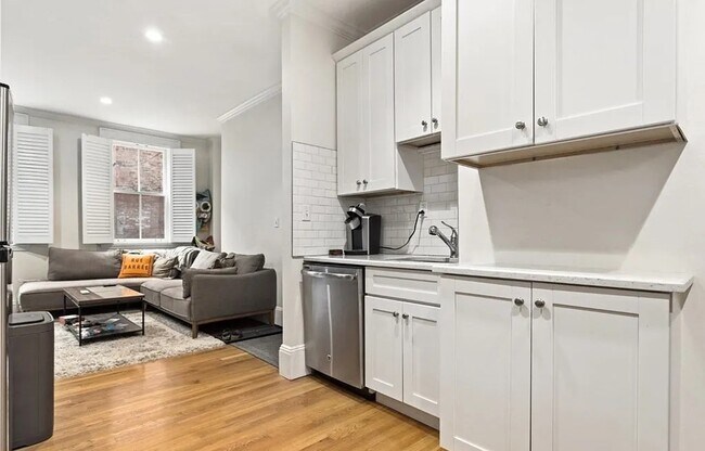 Foto del edificio - Comfortable Living in a Great Neighborhood