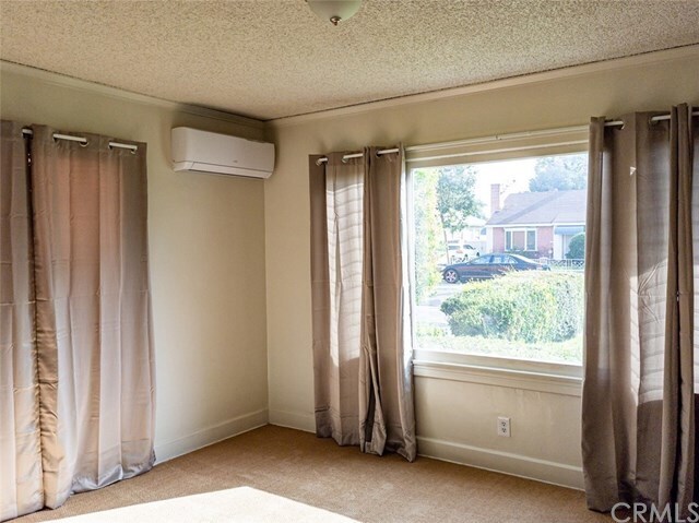 Foto del edificio - 5813 Cloverly Ave