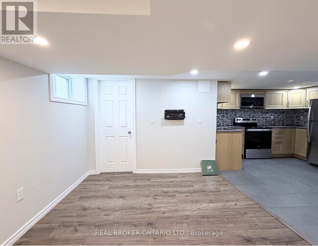 Photo du bâtiment - 315 E 22nd St