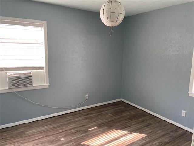 Building Photo - 409 Wildwood Dr
