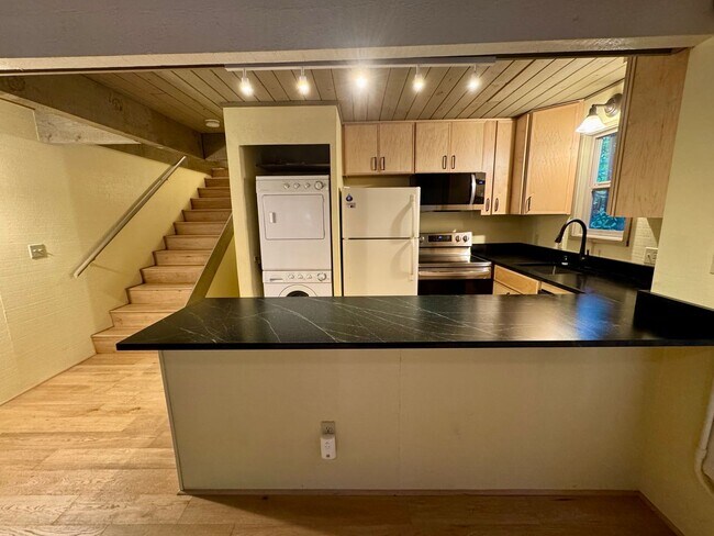 Foto del edificio - Come live in this quiet corner of Harstine Island!