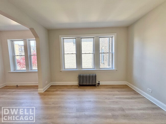 Building Photo - 2618 N Kimball Ave