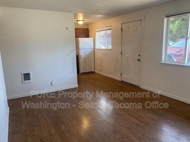 Building Photo - 15501 Grant Ave SW