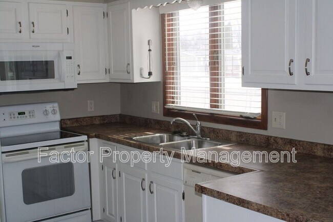 Foto del edificio - 101 Heather Ln