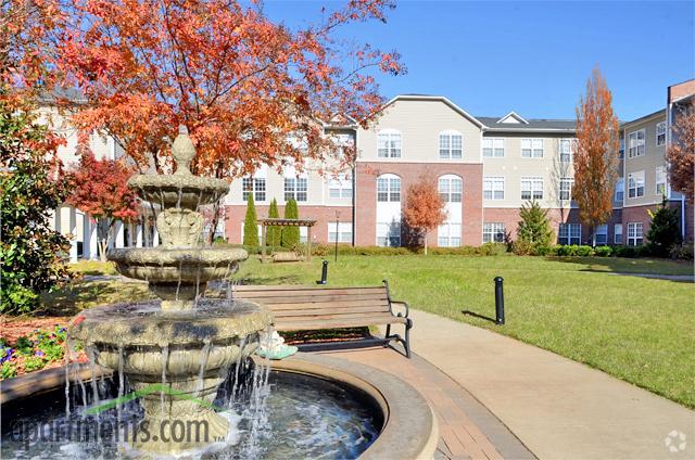 Foto principal - Highland Court Senior Living Apartments