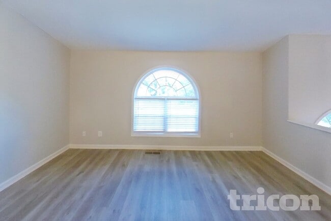 Building Photo - 676 Eagles Nest Cir