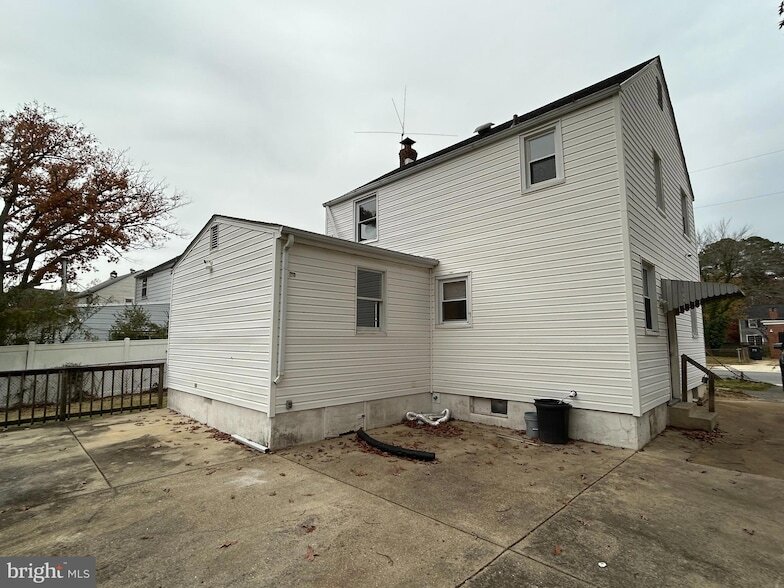 Building Photo - 46627 Yorktown Rd