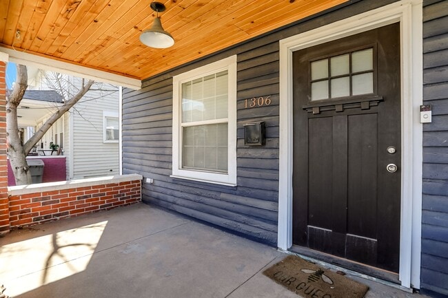 Foto del edificio - 1306 S East St