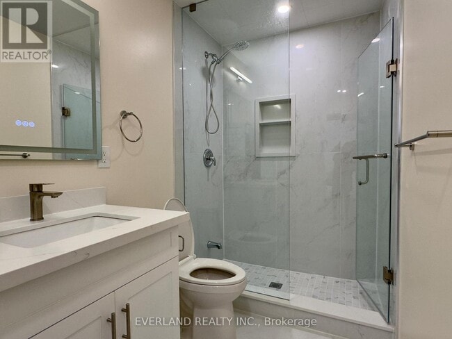 Building Photo - 7 Shaughnessy Blvd