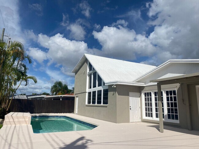 Foto del edificio - 3 Bedroom Pool Home for Rent