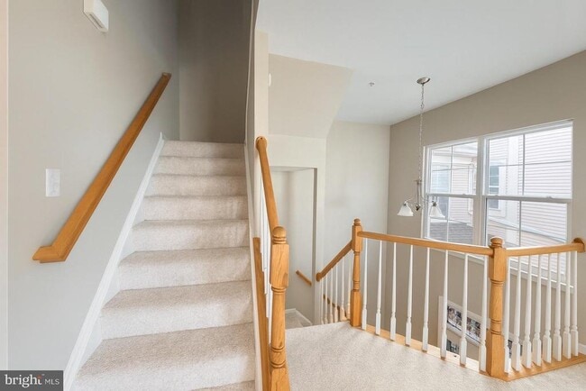 Building Photo - 44180 Shady Glen Terrace