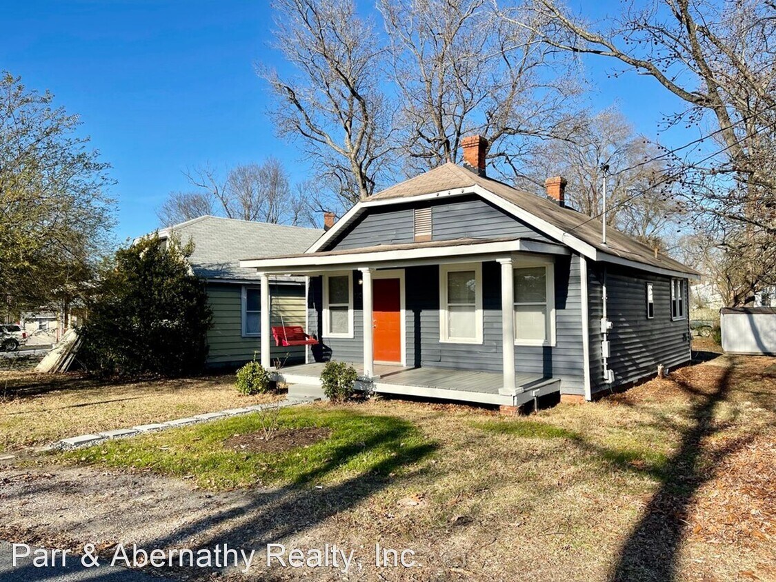 2 br, 1 bath House 1207 Edgewood Boulevard House Rental in Hopewell