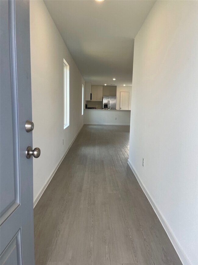 Foto del edificio - 5618 Shelford Birch Dr