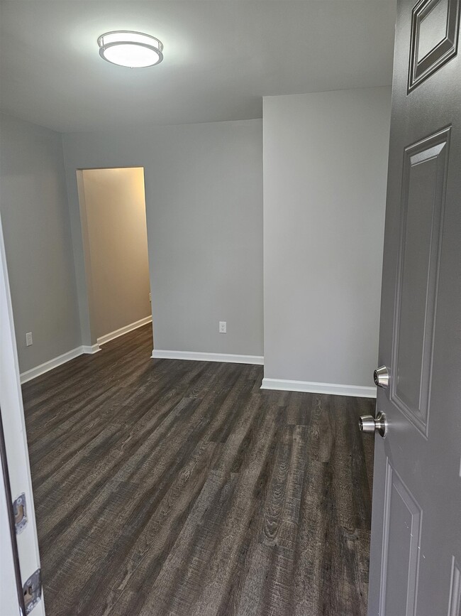 Foto del edificio - 30 E MCKELLAR St