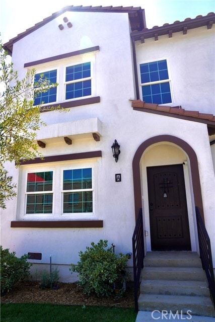 Primary Photo - 6747 Pickering Ave