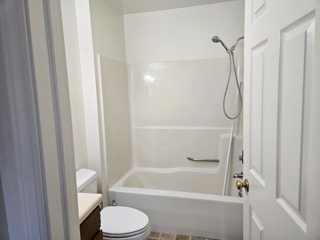 Foto del edificio - 119 S Franklin St