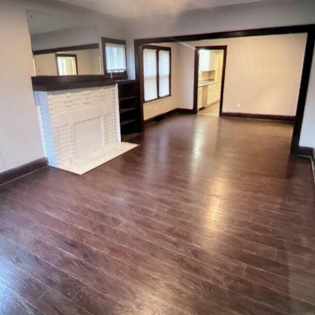 Foto del edificio - 814 Dover Ave