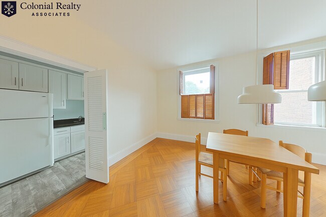 Foto del edificio - 1712 Beacon St