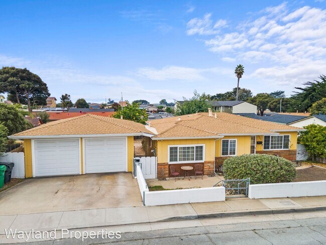 Building Photo - 4 br, 1 bath House - 1881 Luzern Street