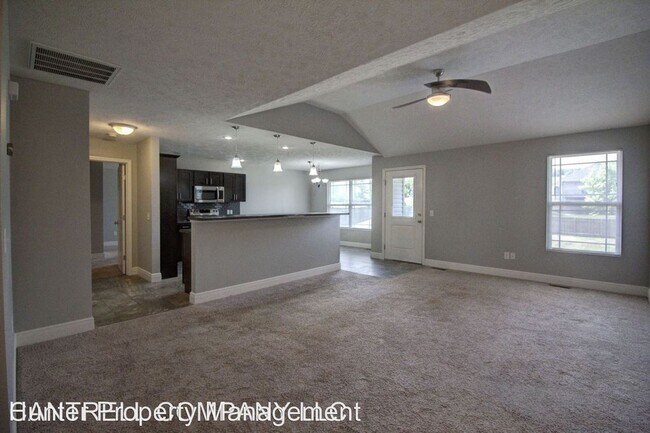 Foto del edificio - 4 br, 2 bath House - 874 E Sparrow Rd