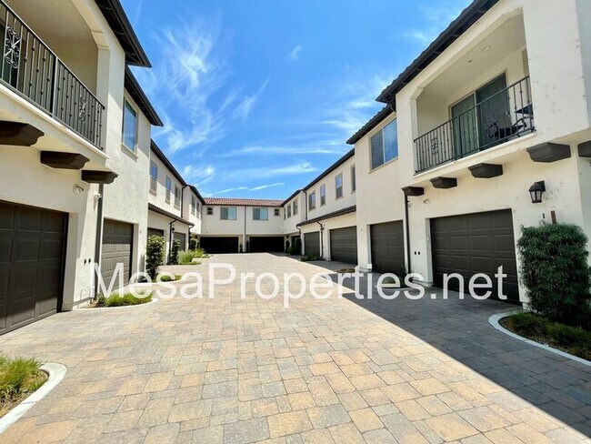 Building Photo - 3230 E Yountville Dr