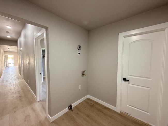 Building Photo - 2209 Gano St