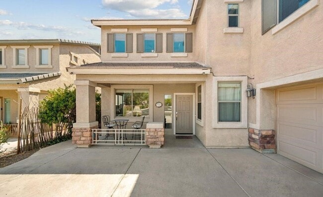 Foto del edificio - Gorgeous Phoenix Pool Home For Lease
