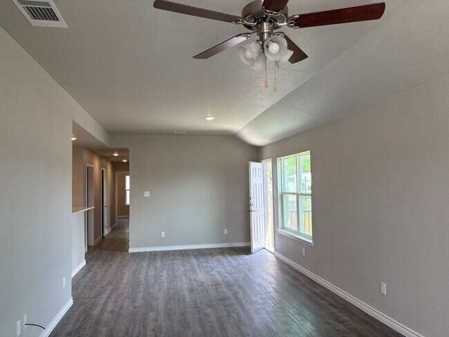 Foto del edificio - 2109 Wildewood-B