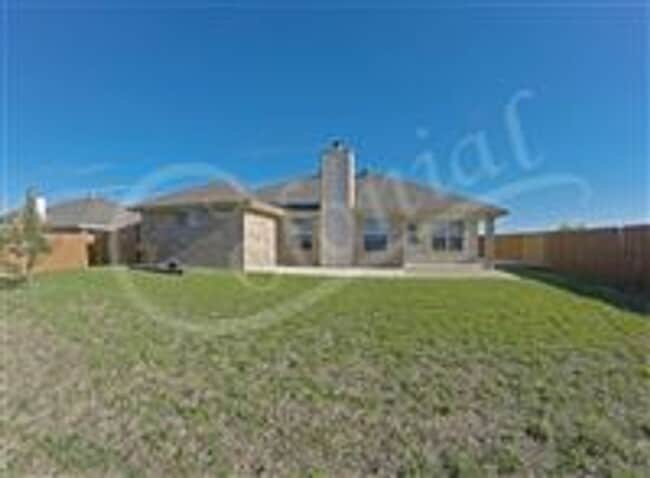 Building Photo - AVAILABLE SOON!