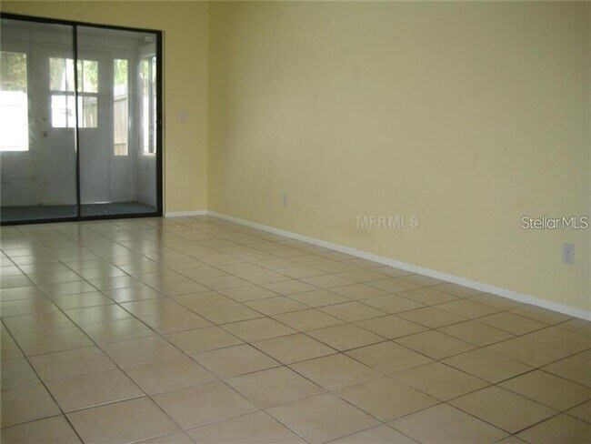 Foto del edificio - 223 Arbor Cir