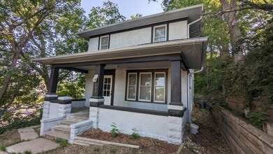 Building Photo - 137 Nicholas St