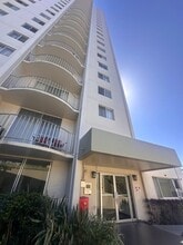 Building Photo - 98-1038-1038 Moanalua Rd