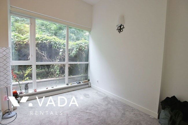 Photo du bâtiment - City Point 2 Bedroom Apartment For Rent 10...