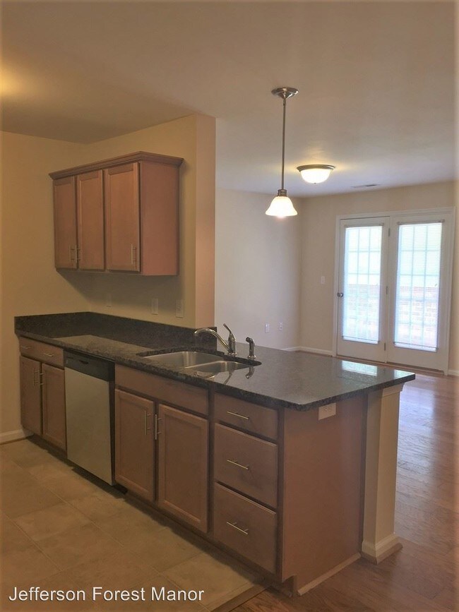 Building Photo - 1084-1085 Madison View Dr