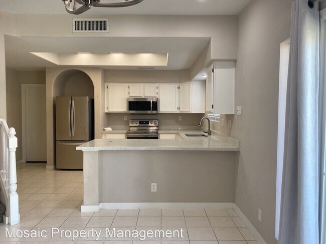 Foto del edificio - 2 br, 2.5 bath House - 4923 E. Hazel Dr., ...