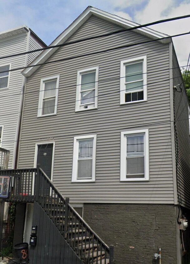 Foto principal - 820 1st St