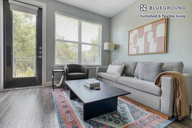 Building Photo - 5005 E Parmer Ln