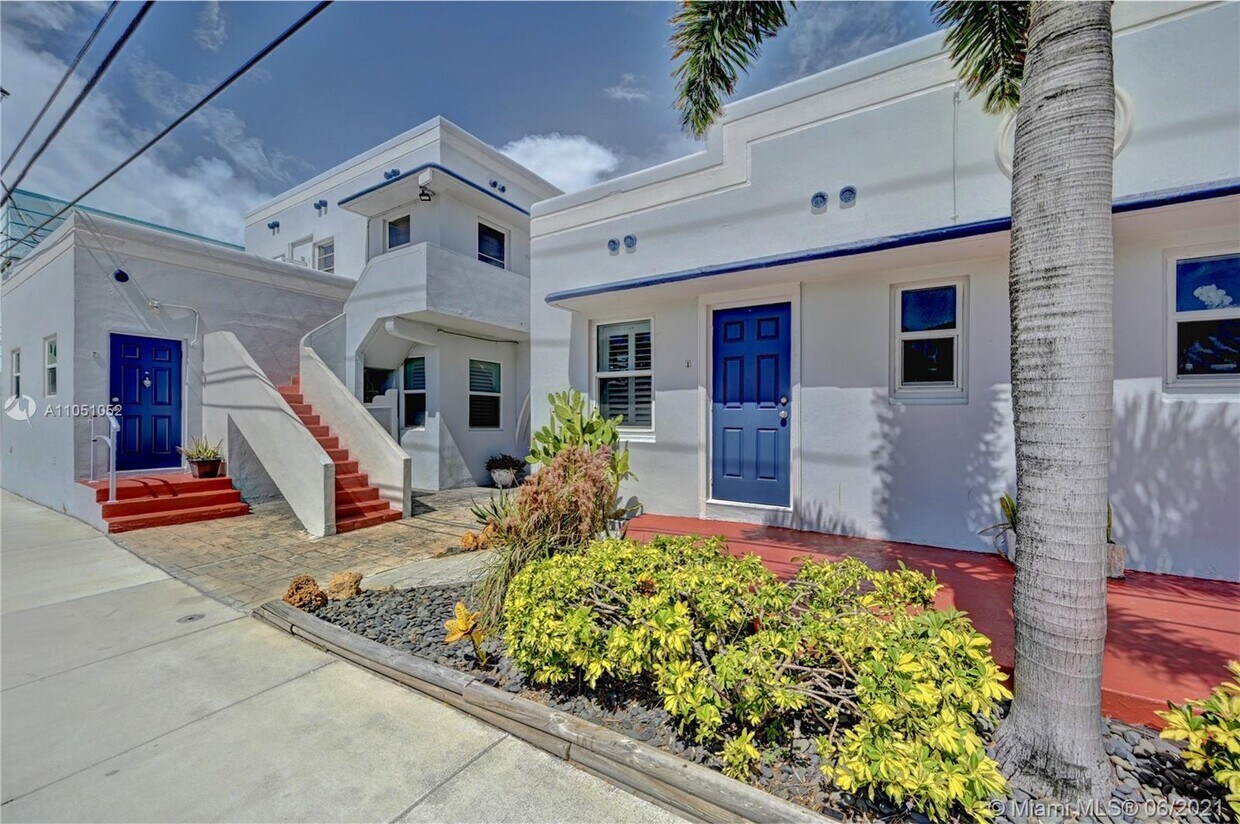 Primary Photo - 1908 N Ocean Dr